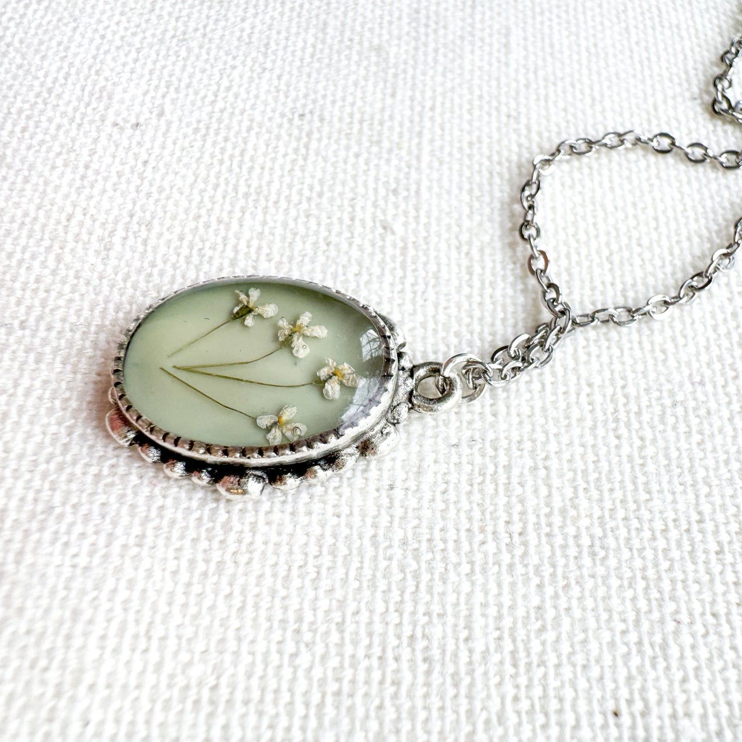 Beatrix Pressed Flower Necklace | Silver
