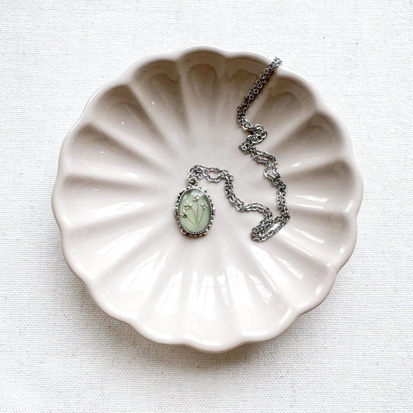 Beatrix Pressed Flower Necklace | Silver