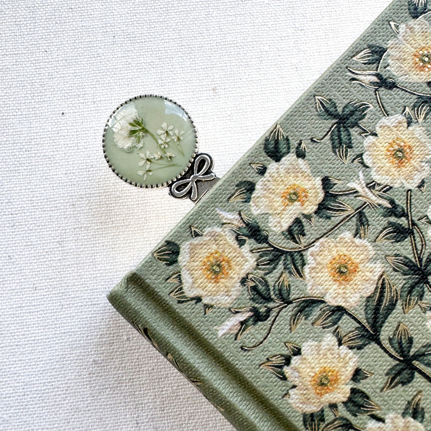Beatrix Pressed Flower Bookmark | Silver
