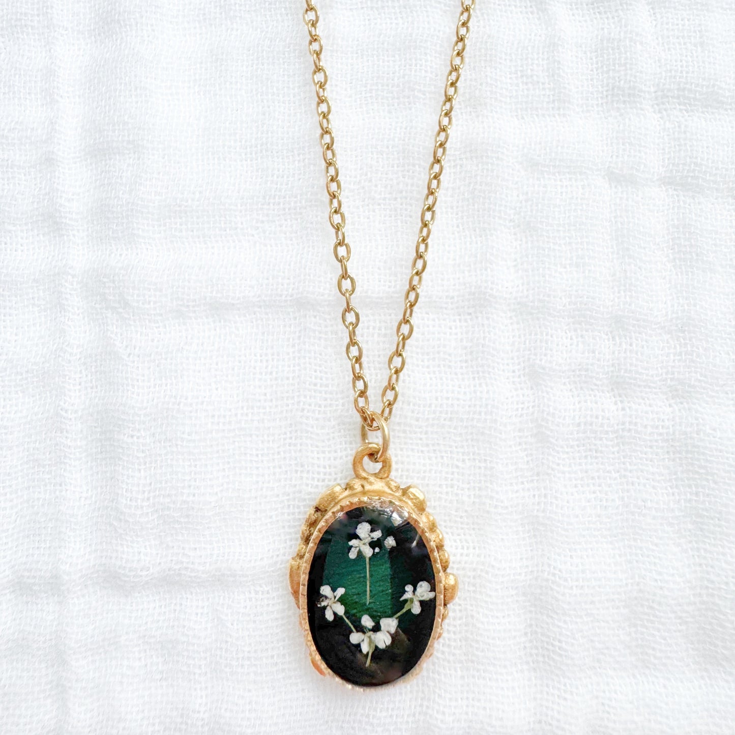 Bronwyn Ornate Pressed Flower Necklace | Gold