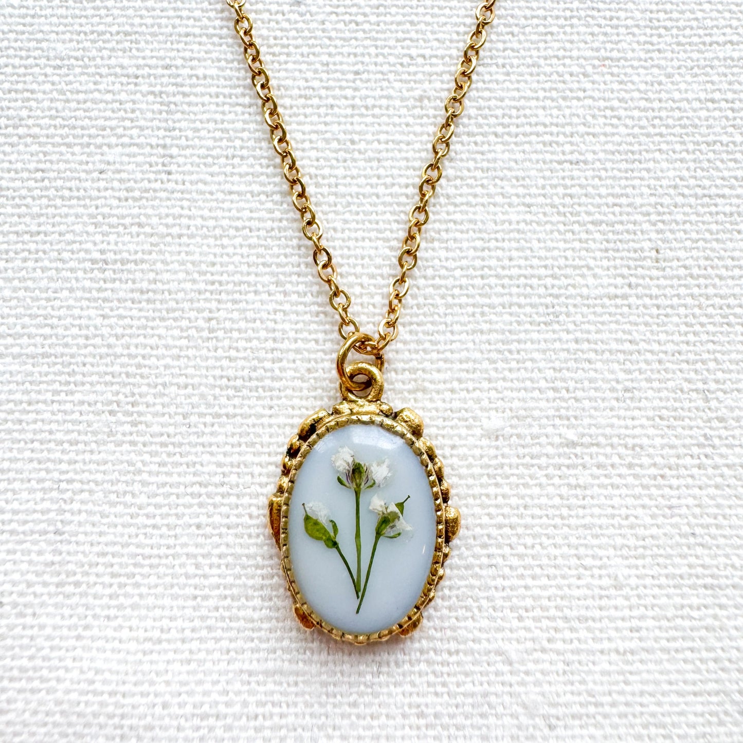 Dorothy Ornate Pressed Flower Necklace | Gold
