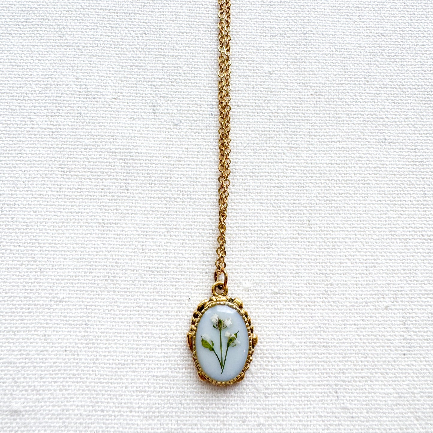 Dorothy Ornate Pressed Flower Necklace | Gold