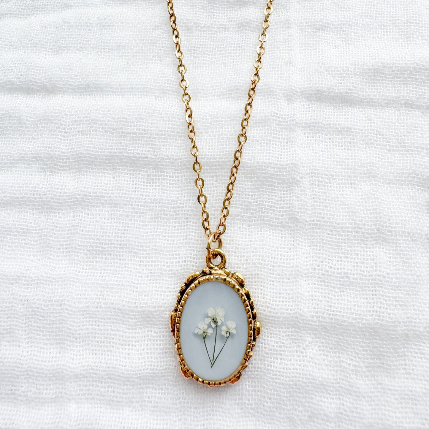Dorothy Ornate Pressed Flower Necklace | Gold