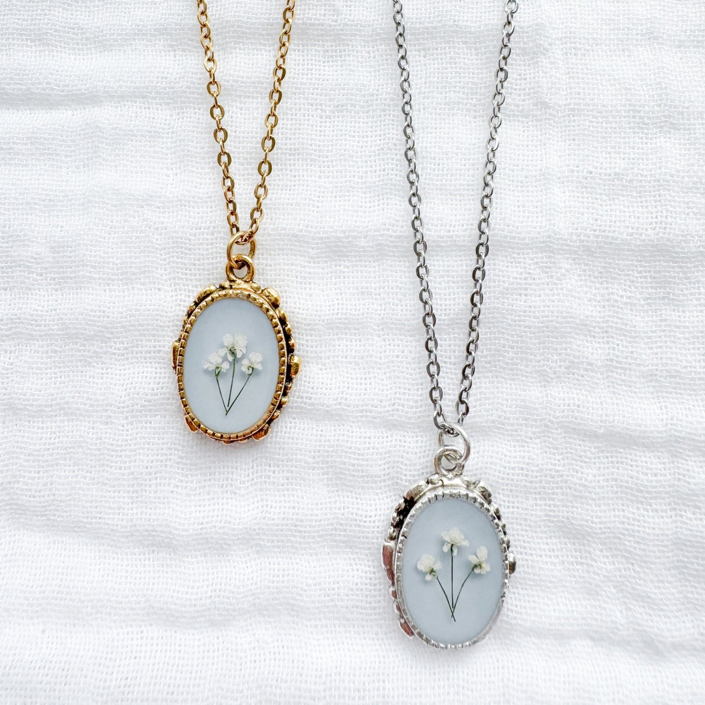 Dorothy Ornate Pressed Flower Necklace | Gold