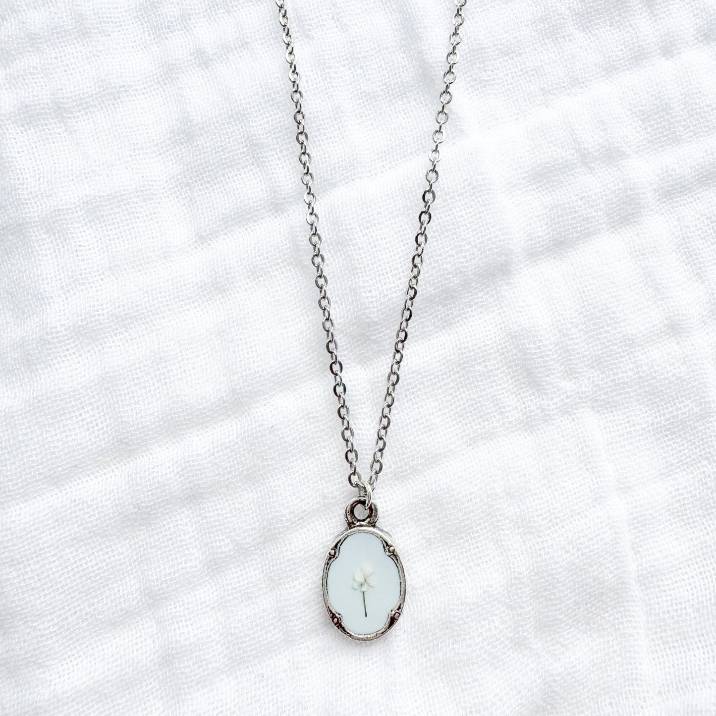Erica Mini Ornate Pressed Flower Necklace | Silver