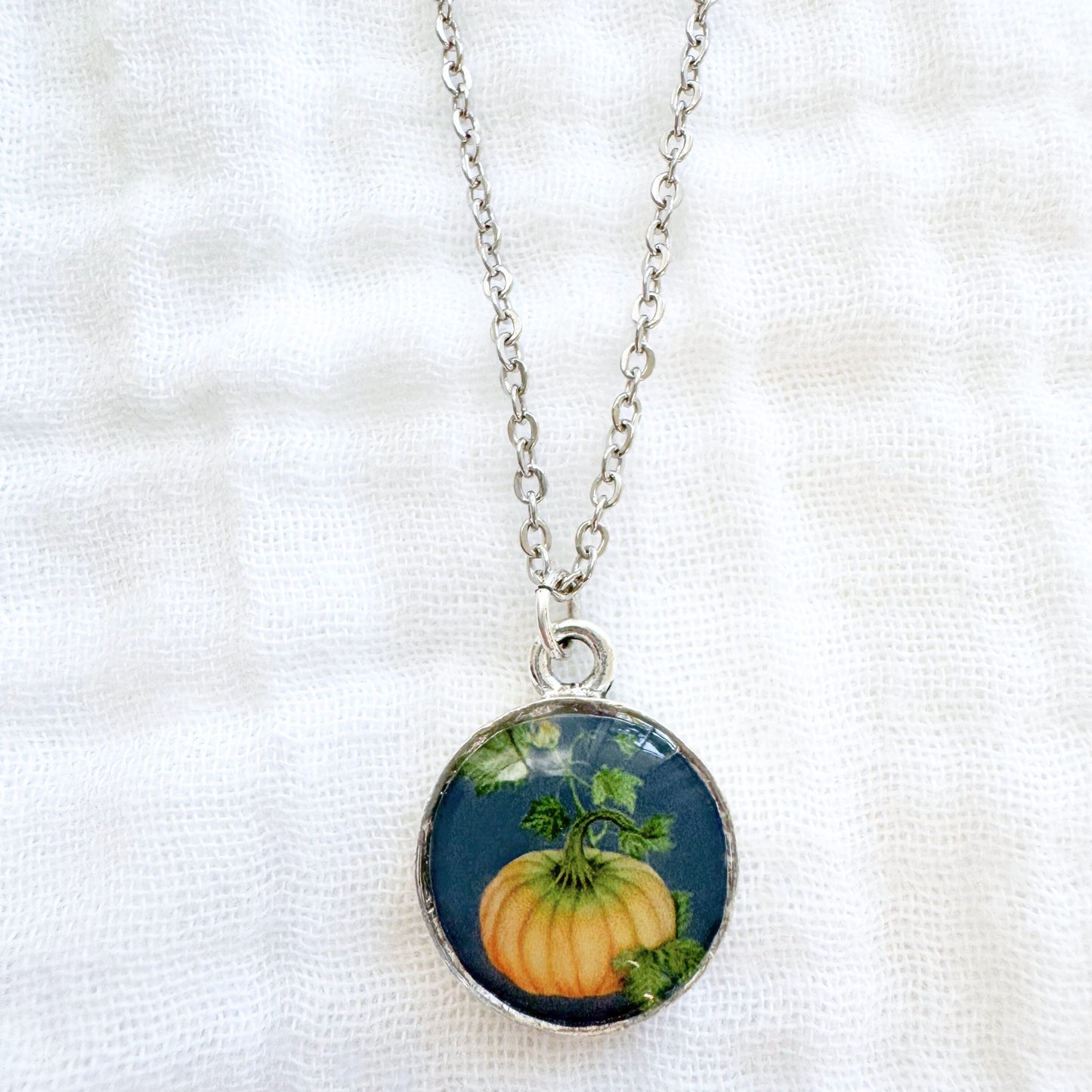 Pumpkin Coin Pendant Necklace | Silver