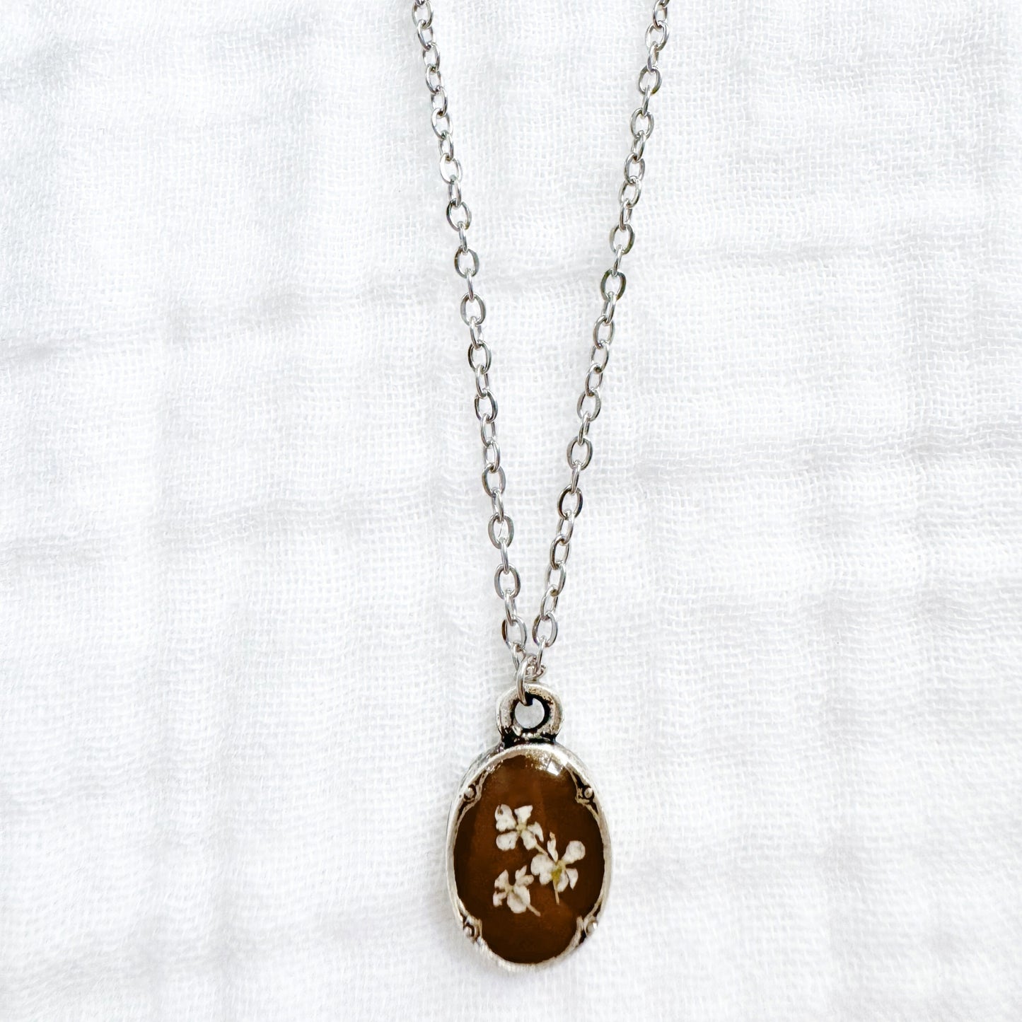 Gretel Mini Ornate Pressed Flower Necklace | Silver