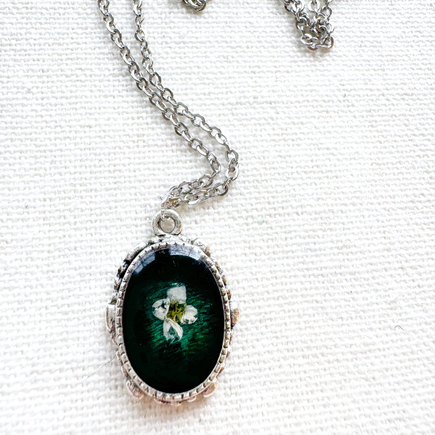 Gwendolyn Pressed Flower Necklace | Silver