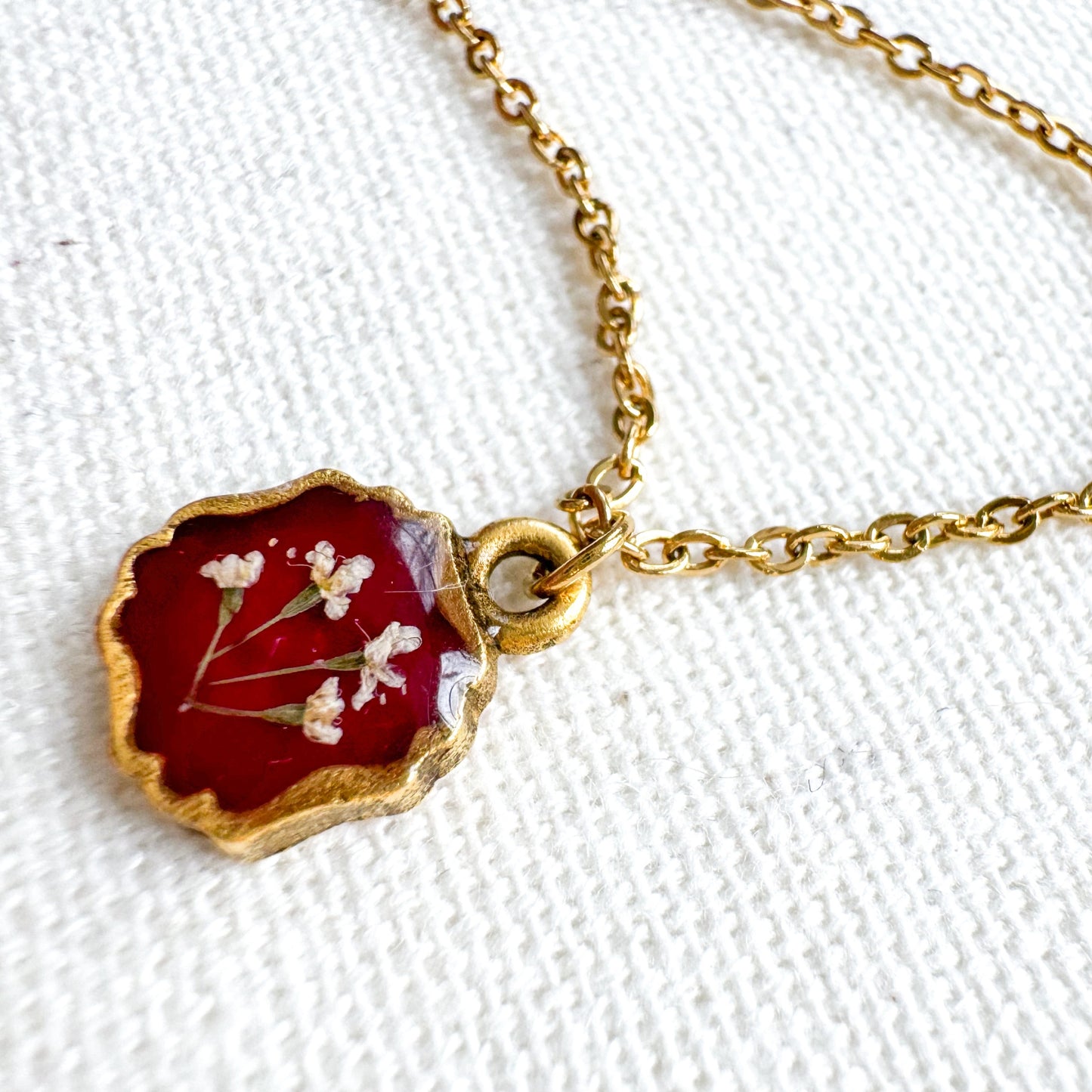 Holly Pressed Flower Necklace | Gold