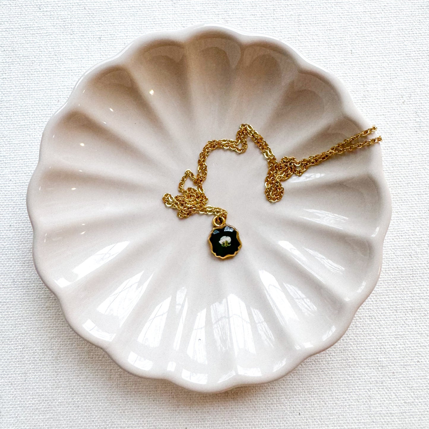 Ivy Pressed Flower Necklace | Gold