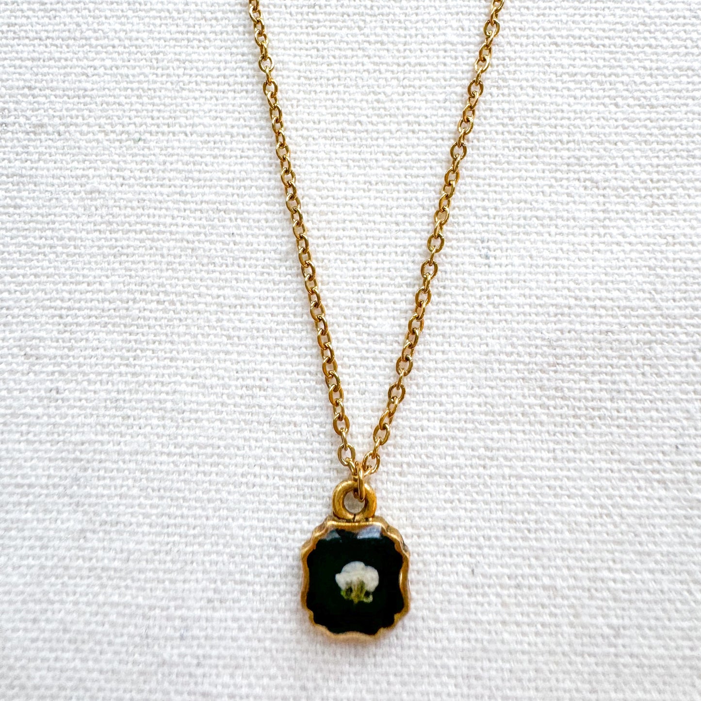 Ivy Pressed Flower Necklace | Gold