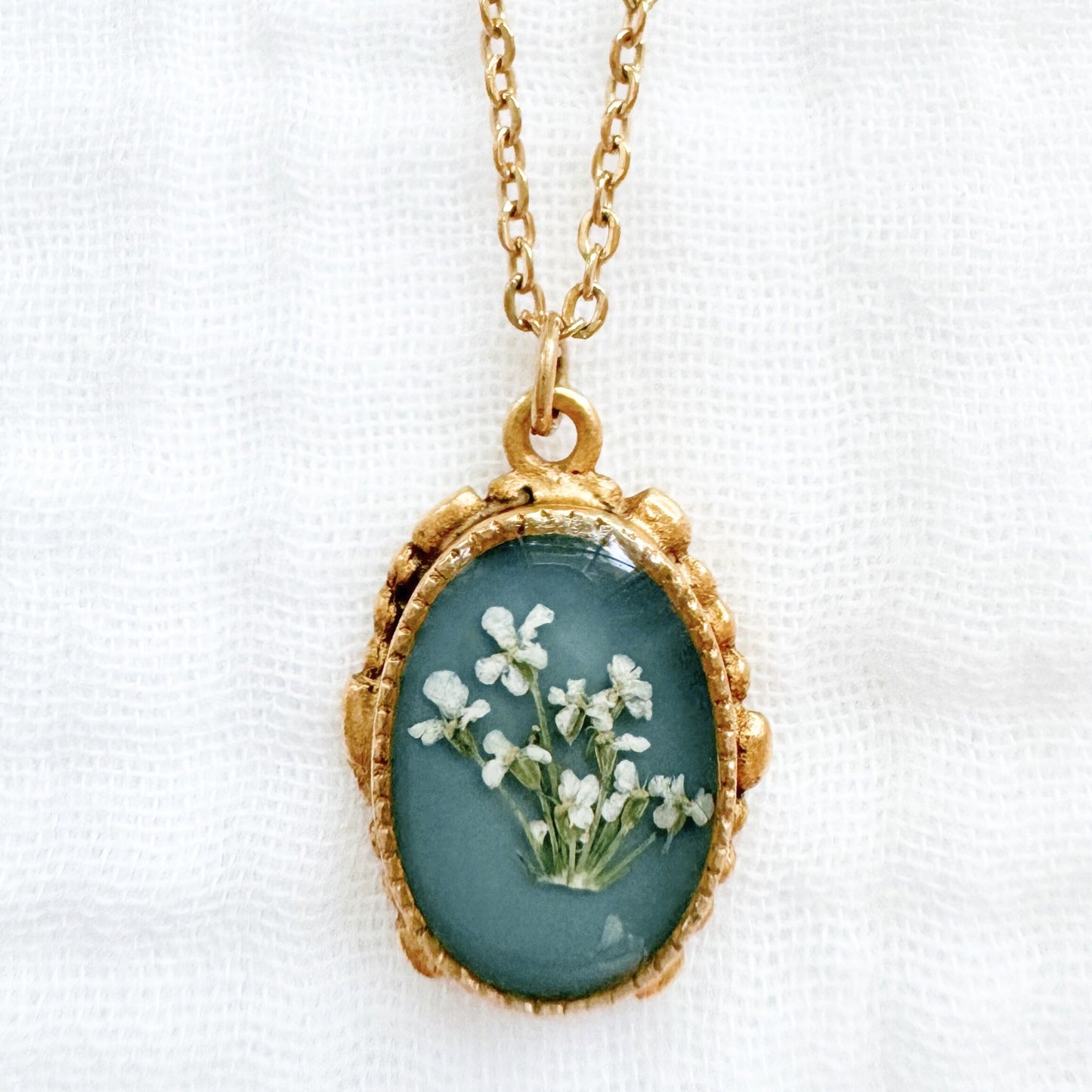 Jane Ornate Pressed Flower Necklace | Gold