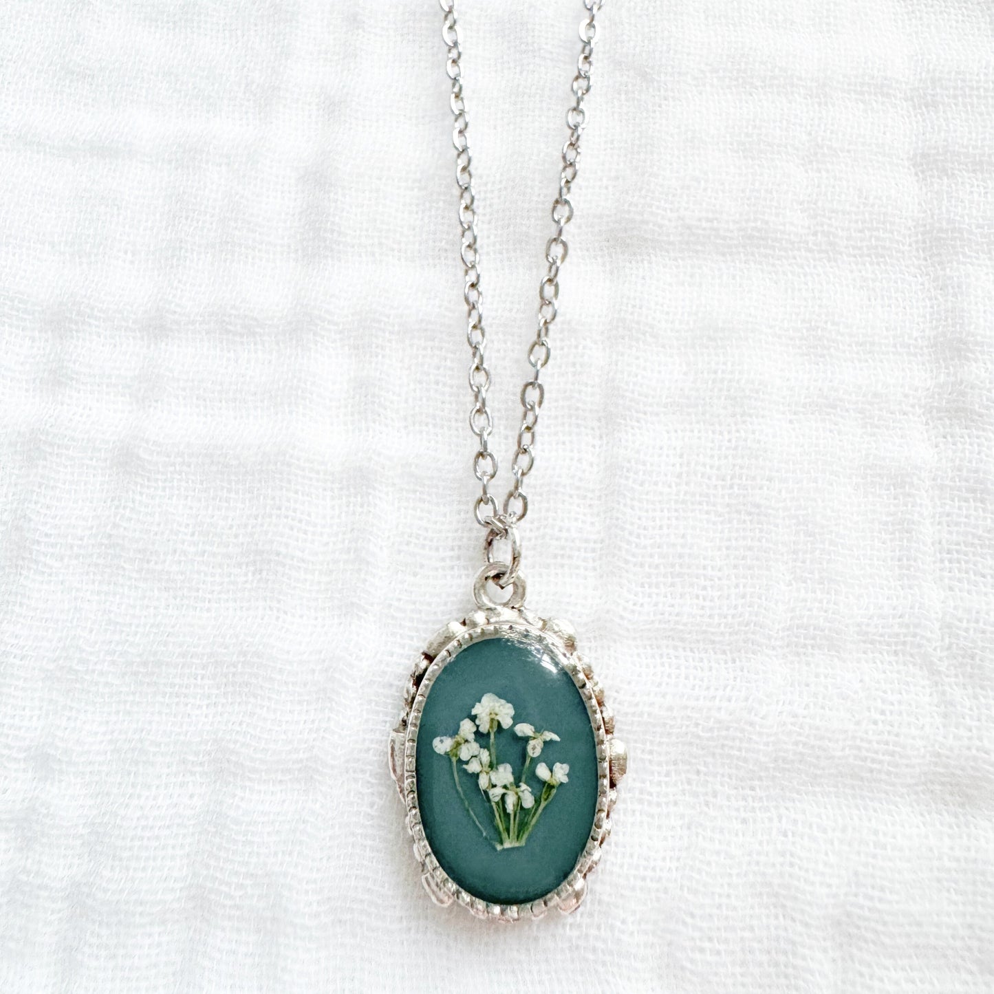 Jane Ornate Pressed Flower Necklace | Silver