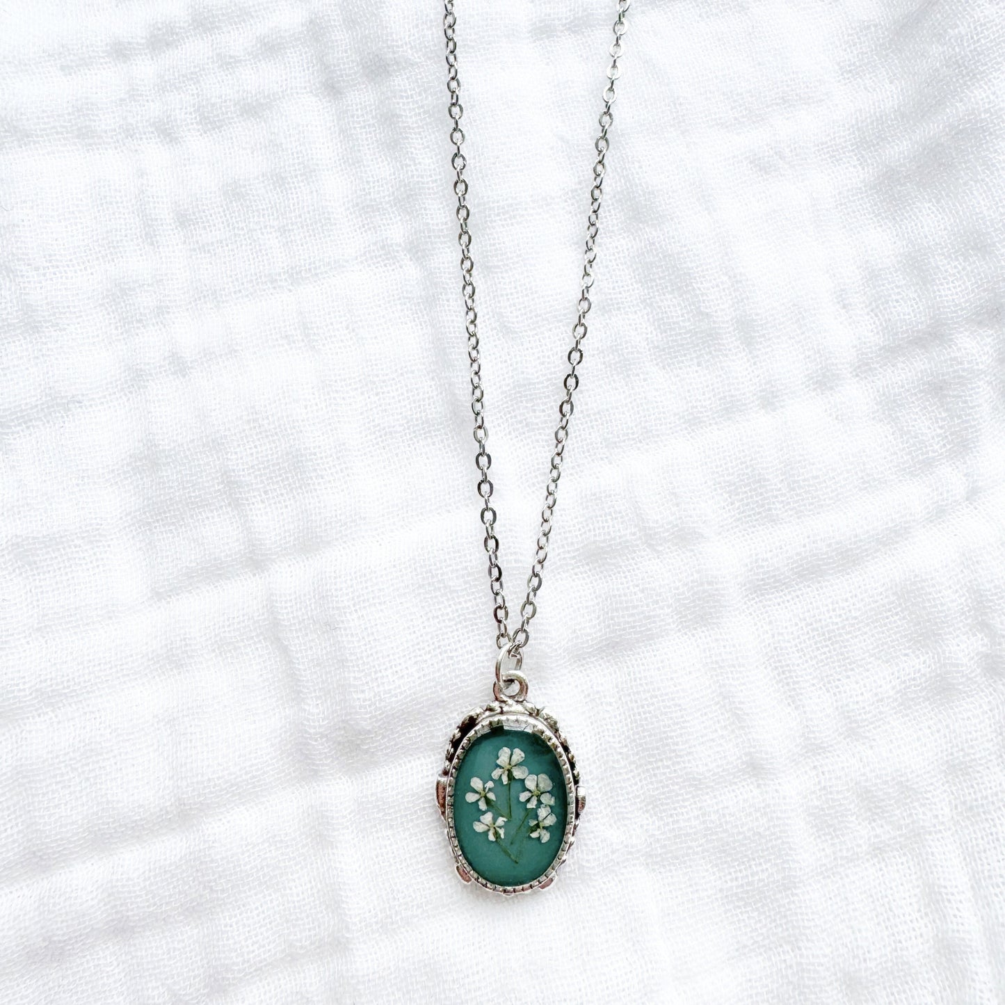 Jeannie Pressed Flower Necklace | Silver