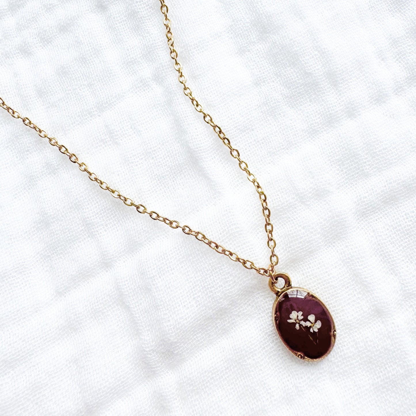 Jessie Mini Ornate Pressed Flower Necklace | Gold