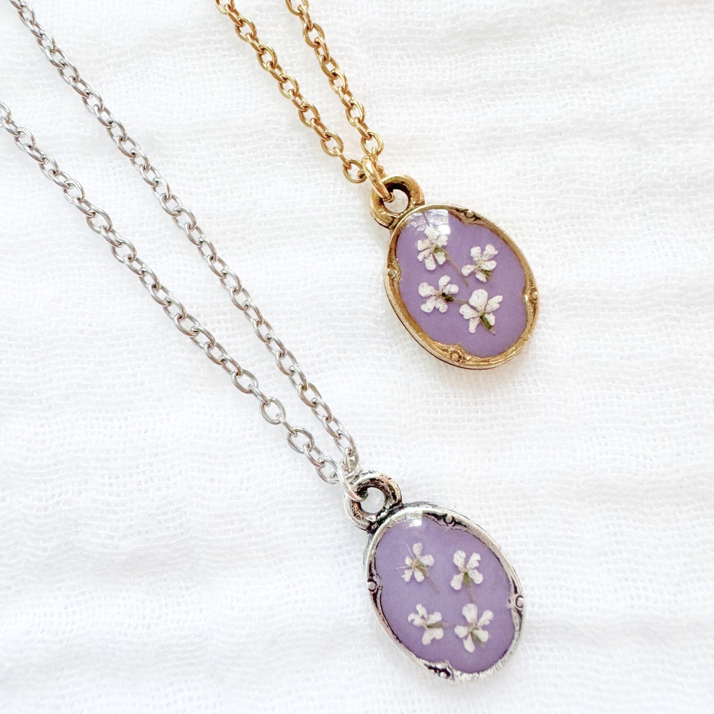 Megan Mini Ornate Pressed Flower Necklace | Gold