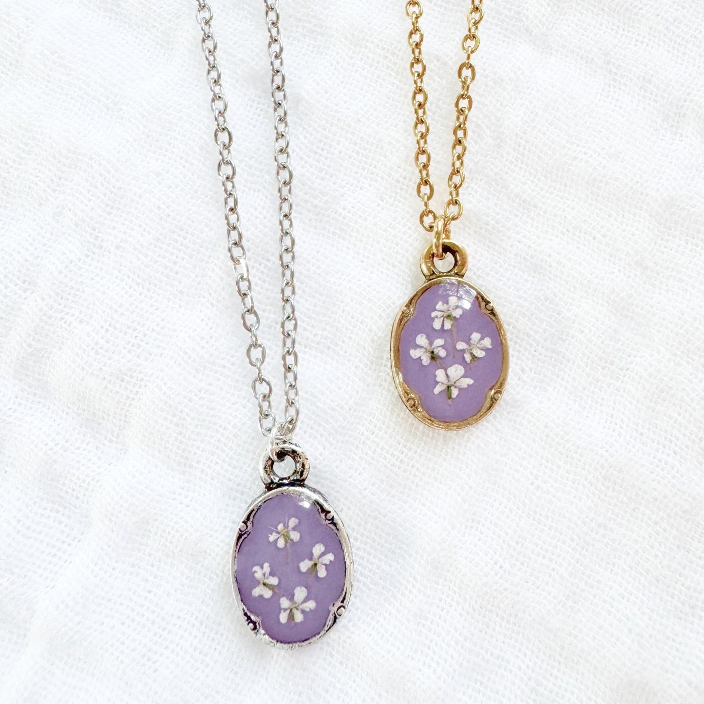 Megan Mini Ornate Pressed Flower Necklace | Gold