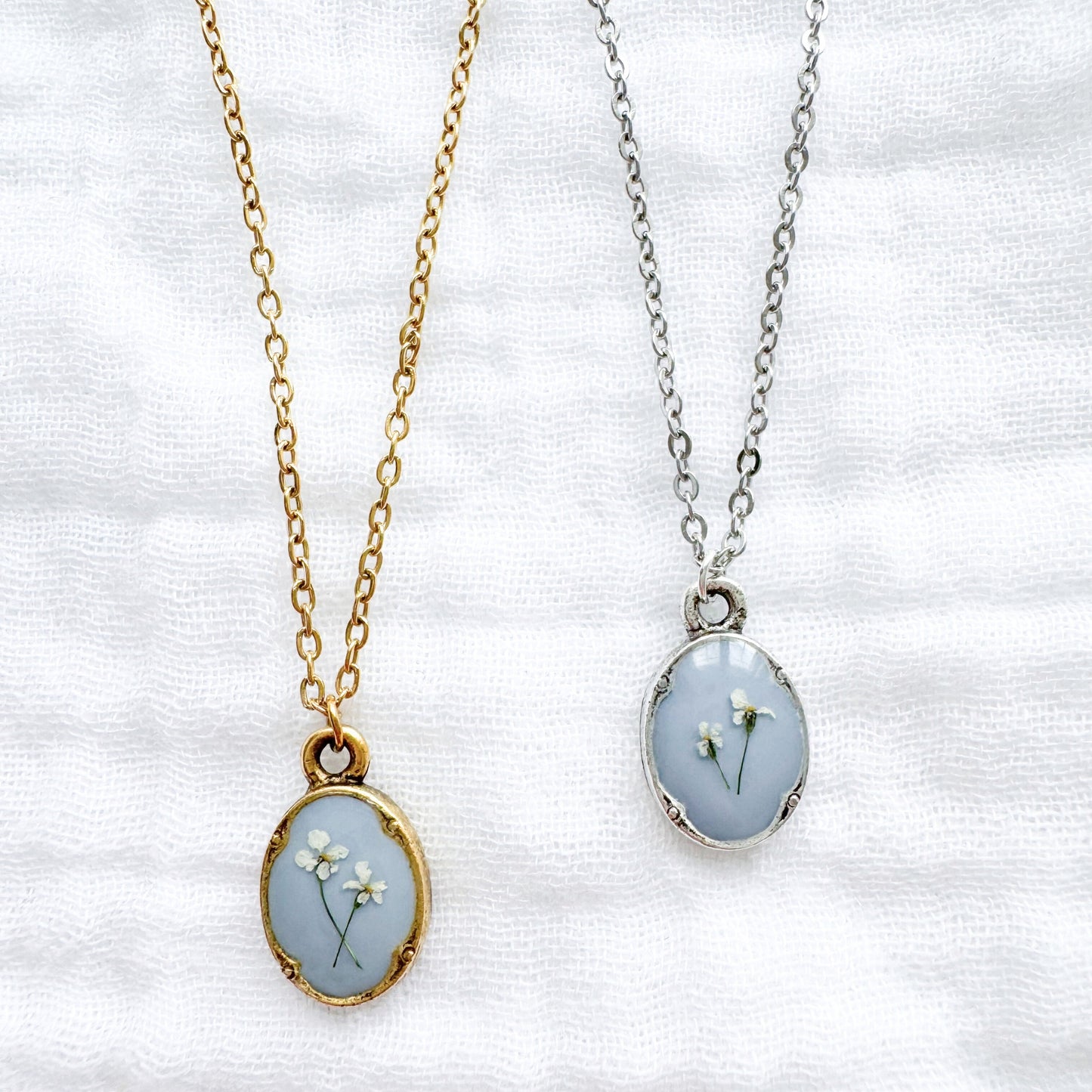 Olivia Mini Ornate Pressed Flower Necklace | Silver