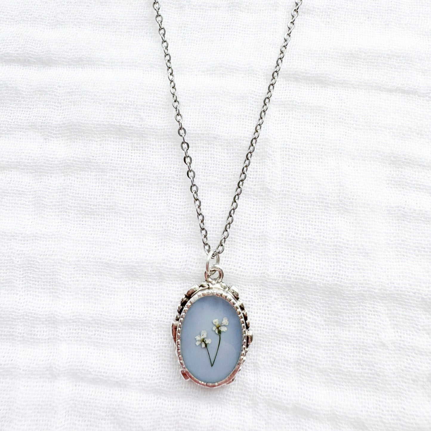 Olivia Ornate Pressed Flower Necklace | Silver