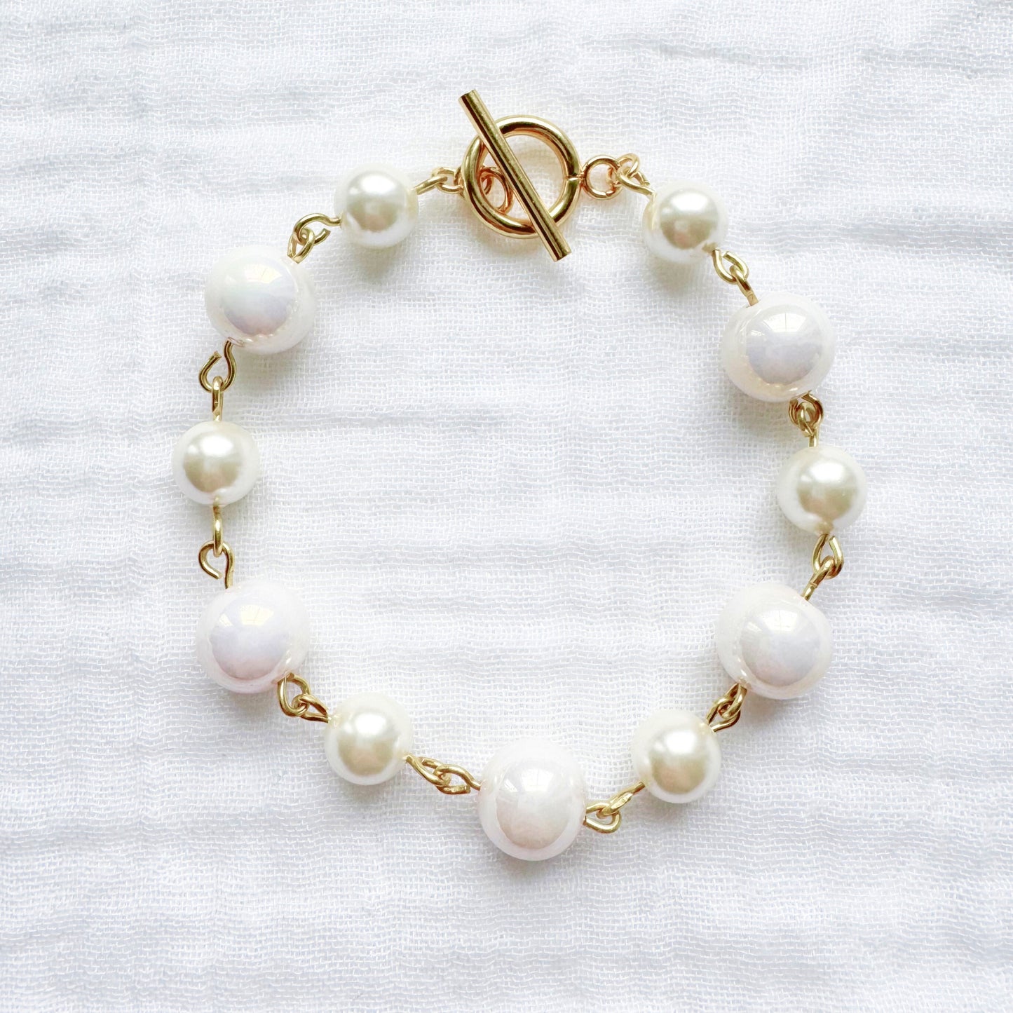 Peony Statement Shell Pearl Bracelet | Gold