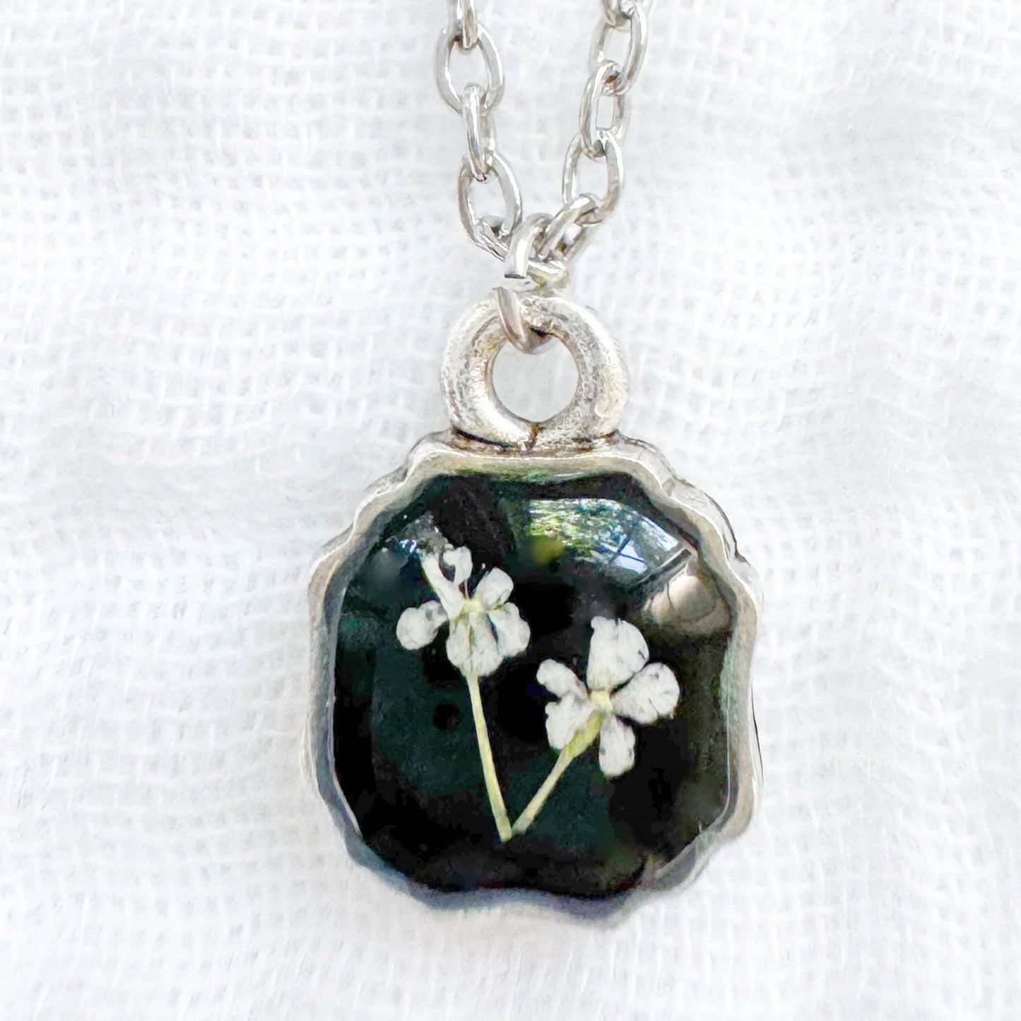 Willow Mini Ornate Pressed Flower Necklace | Silver