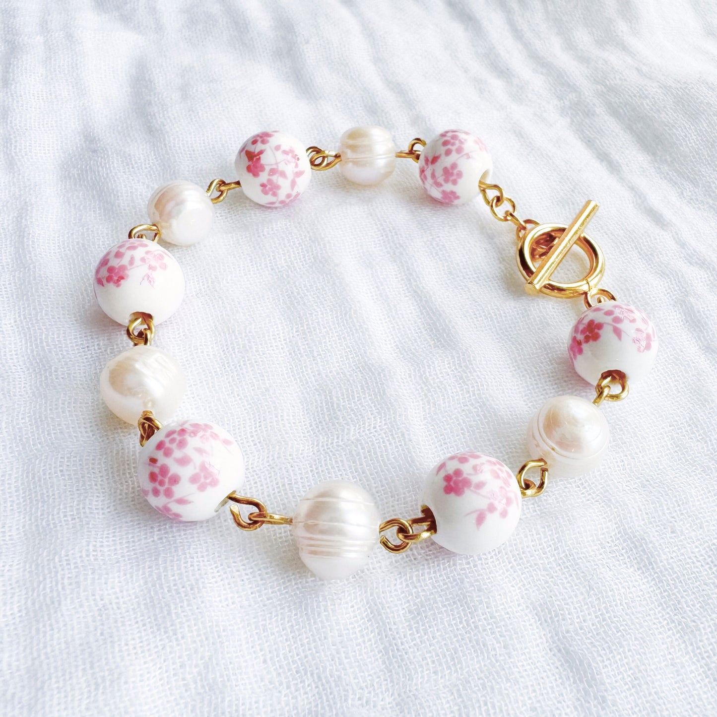 Rococo Daydream Pearl Bracelet | Gold