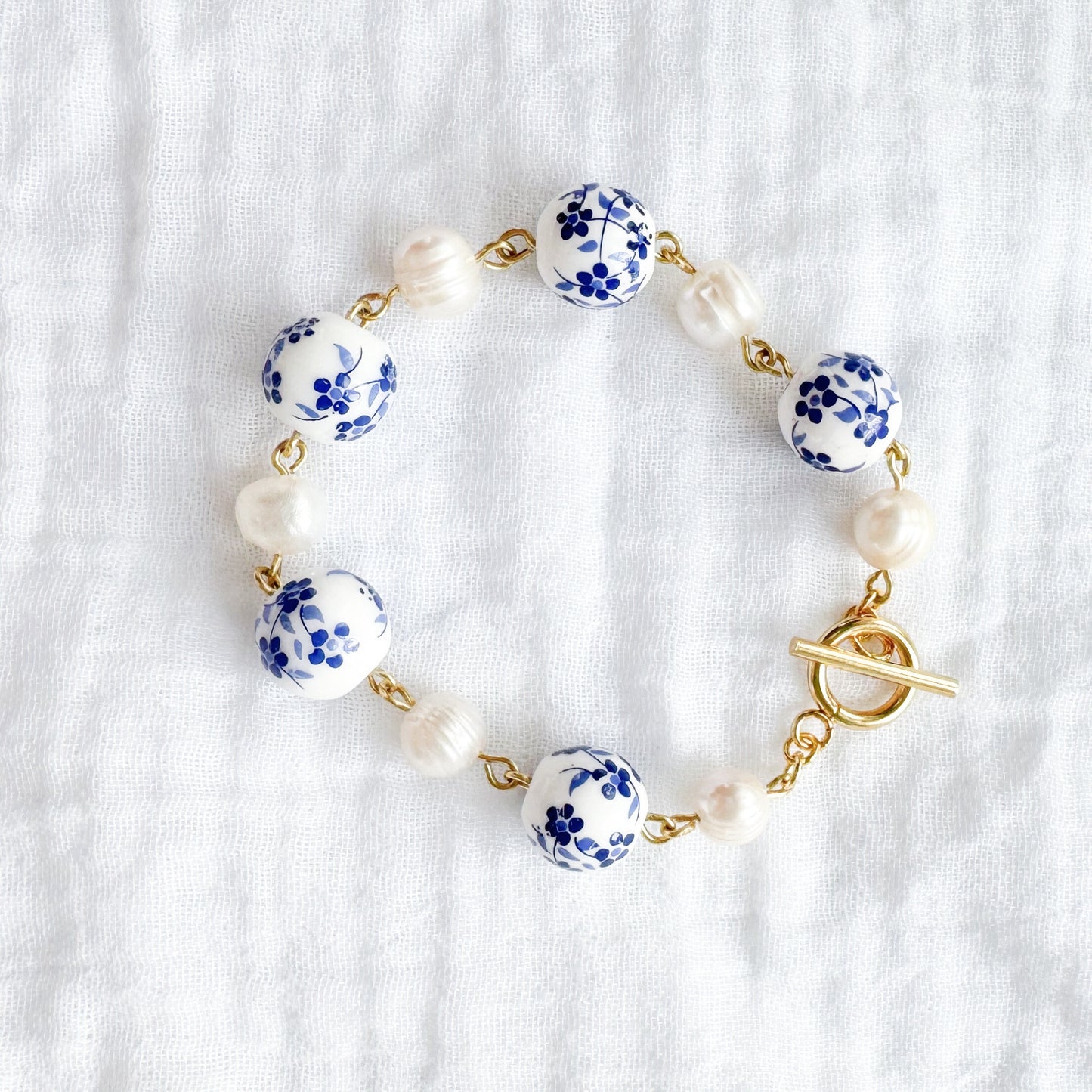 Petites Fleurs Statement Pearl Bracelet | Gold
