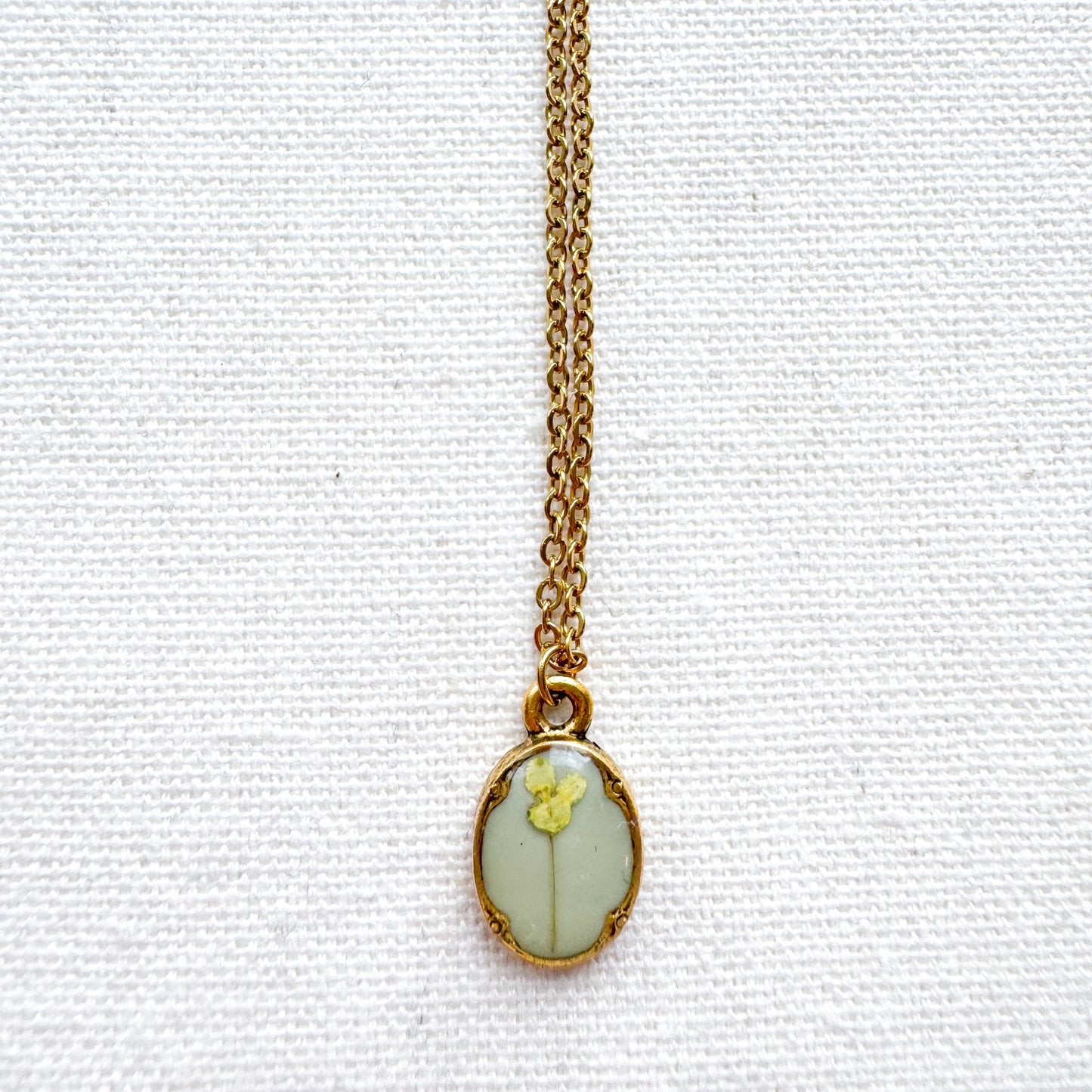 Trixie Pressed Flower Necklace | Gold