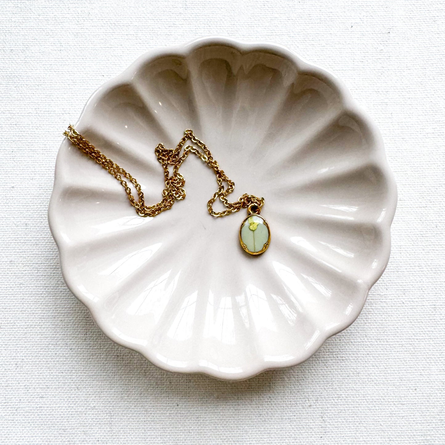 Trixie Pressed Flower Necklace | Gold