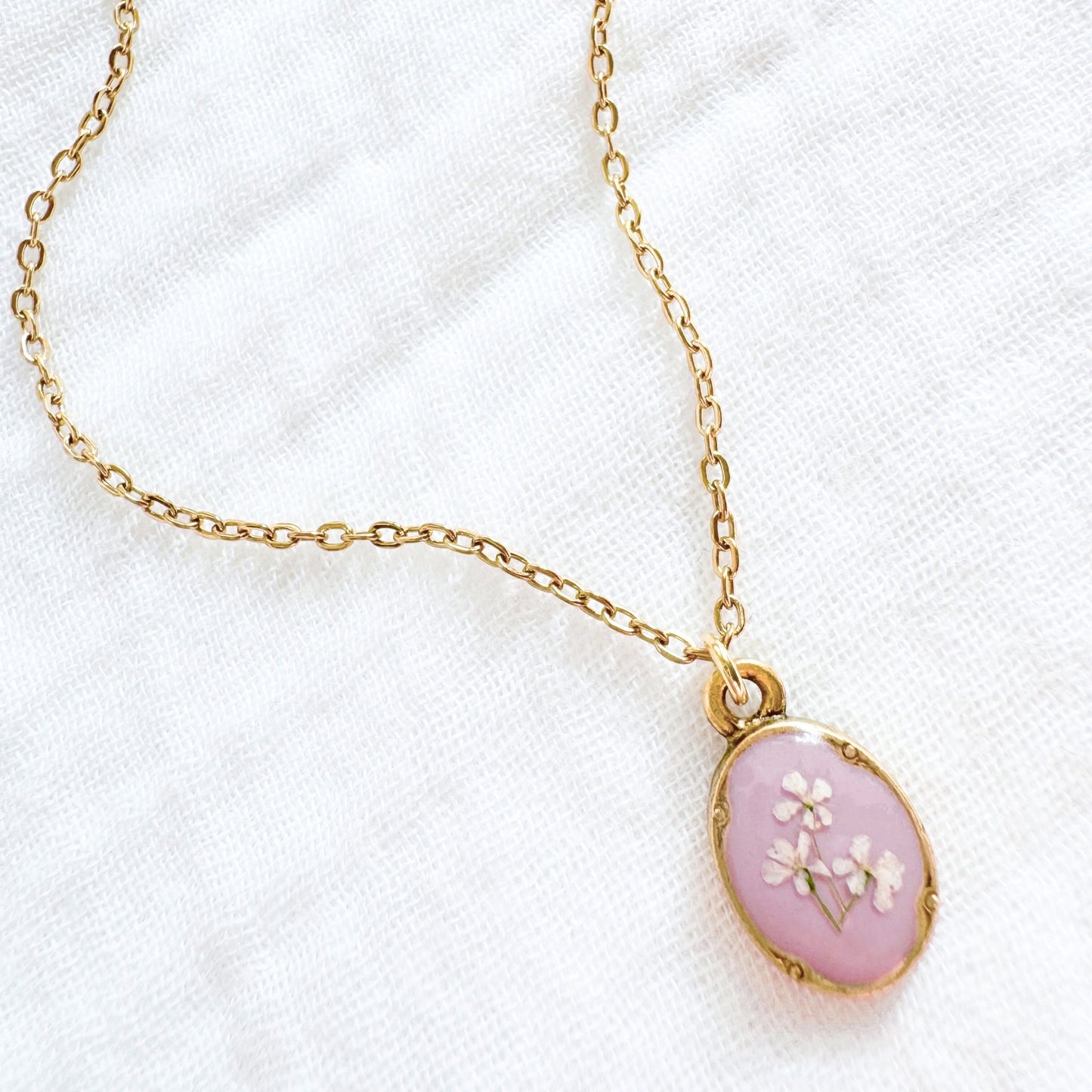 Valerie Mini Ornate Pressed Flower Necklace | Gold