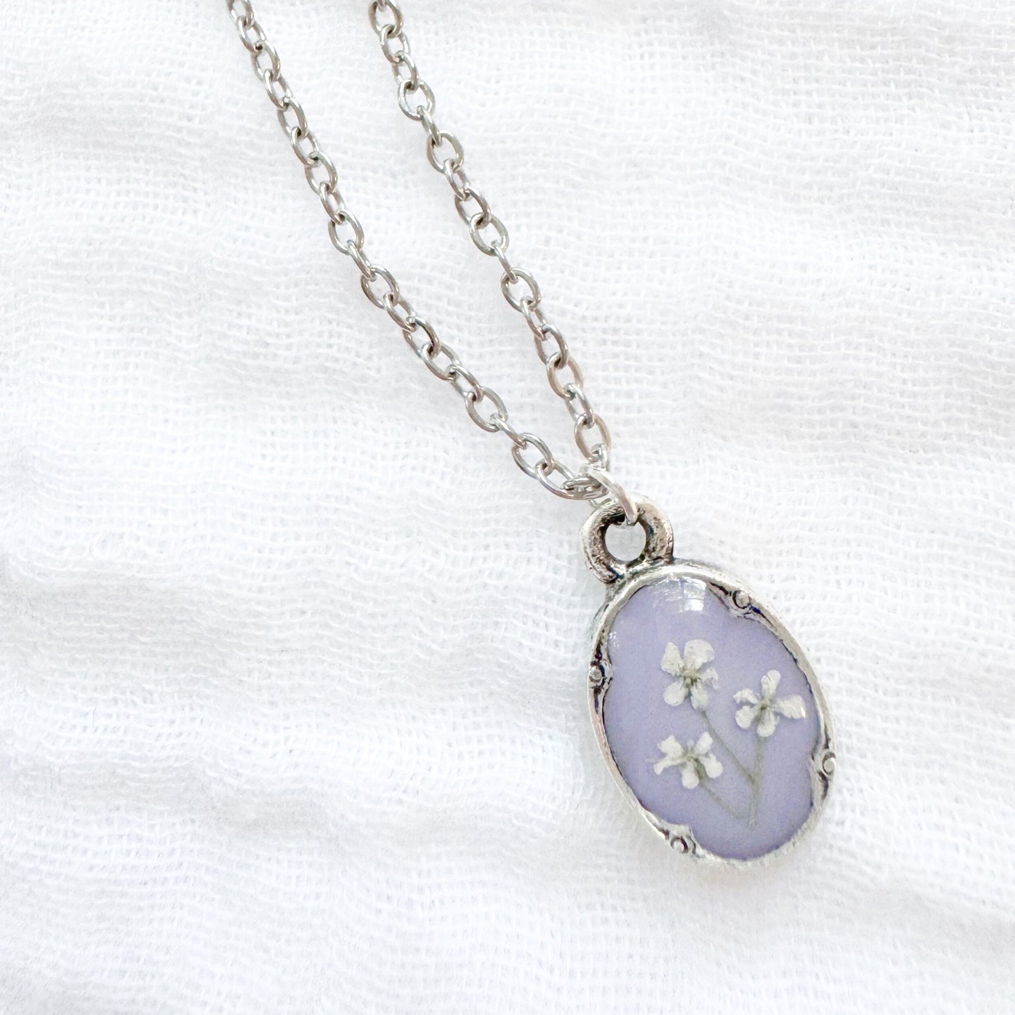 Violet Mini Ornate Pressed Flower Necklace | Silver