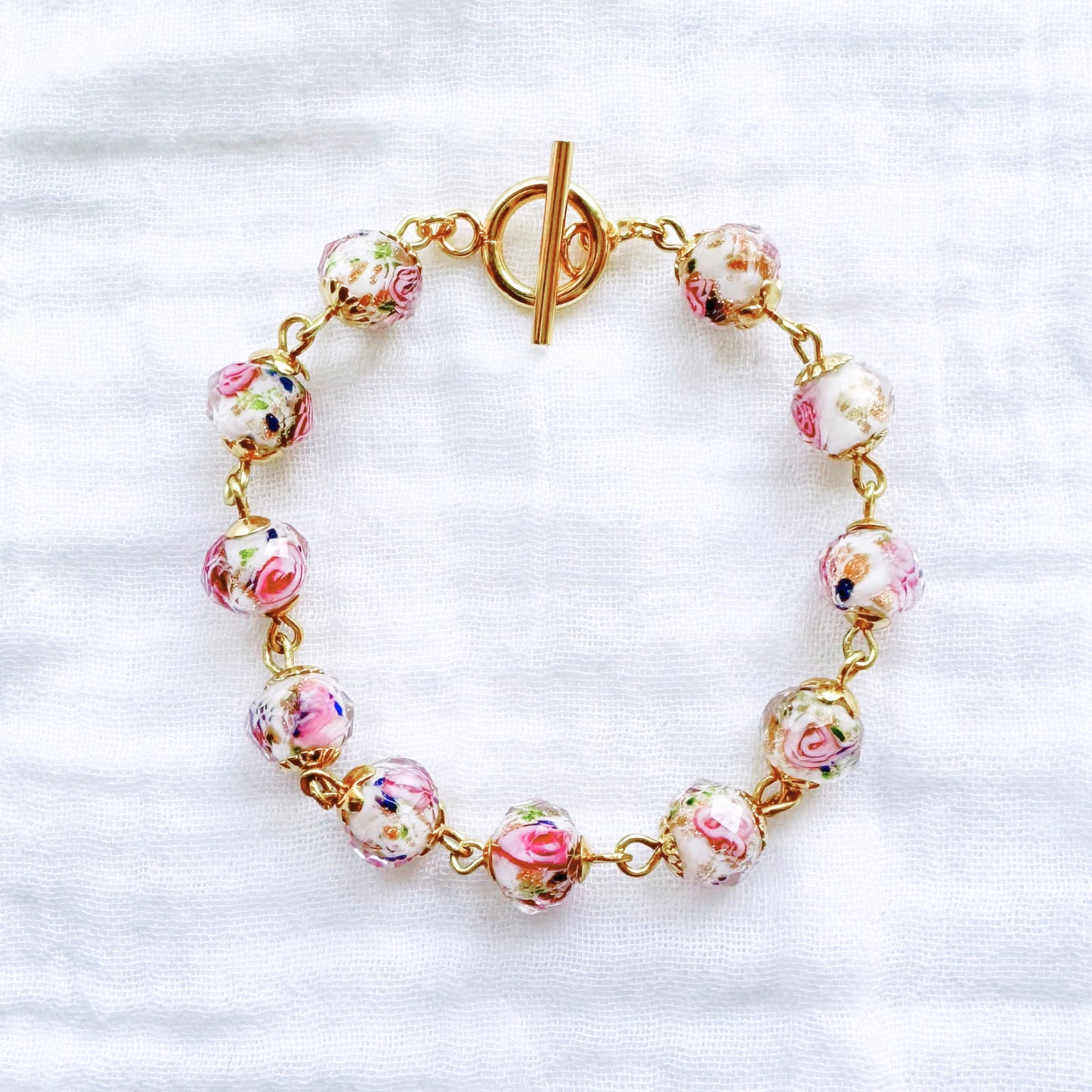 Gilded White Floral Lampwork Bracelet | Gold