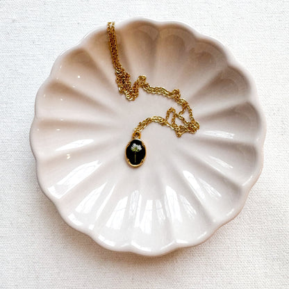 Victoria Mini Ornate Pressed Flower Necklace | Gold