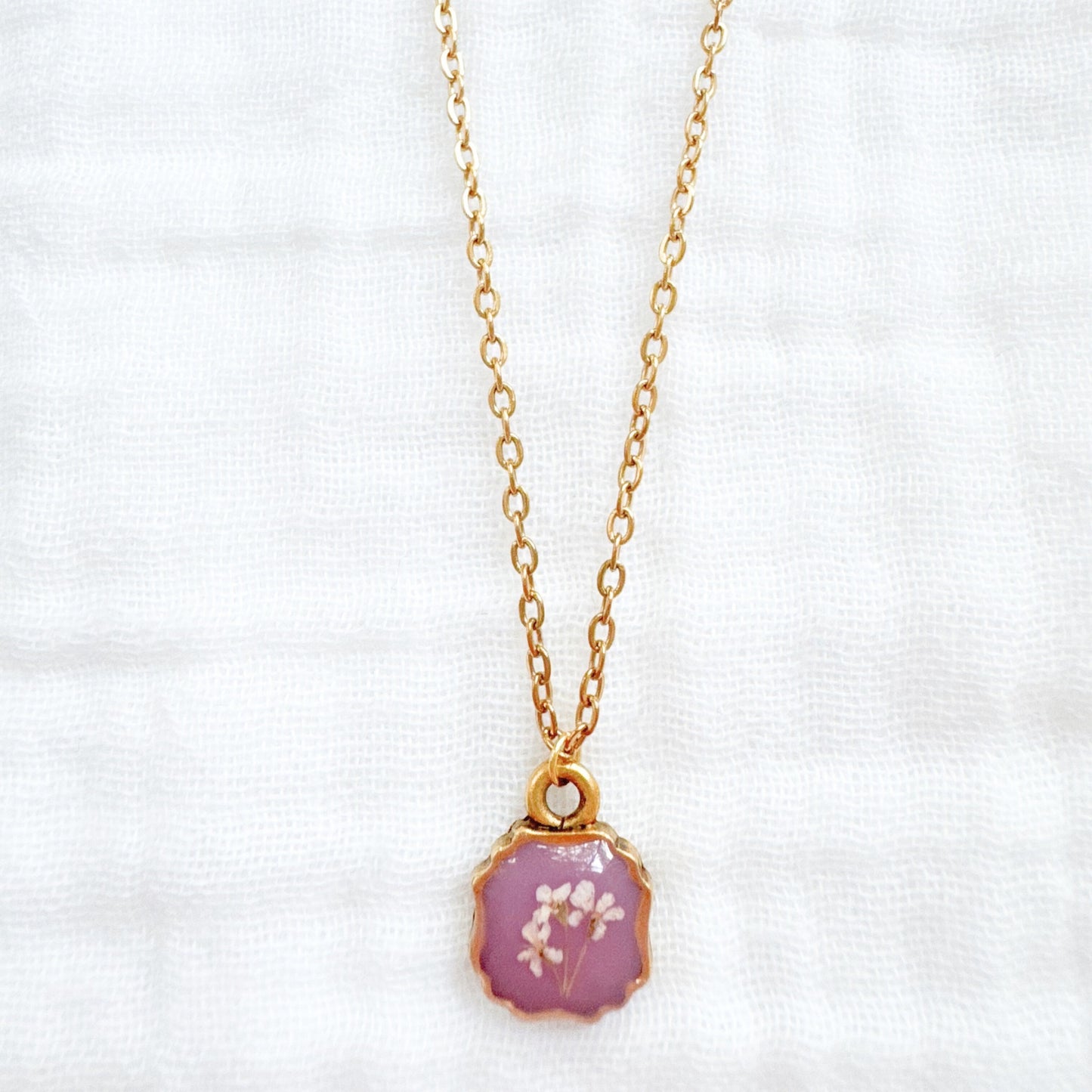 Adeline Mini Frame Pressed Flower Necklace | Gold