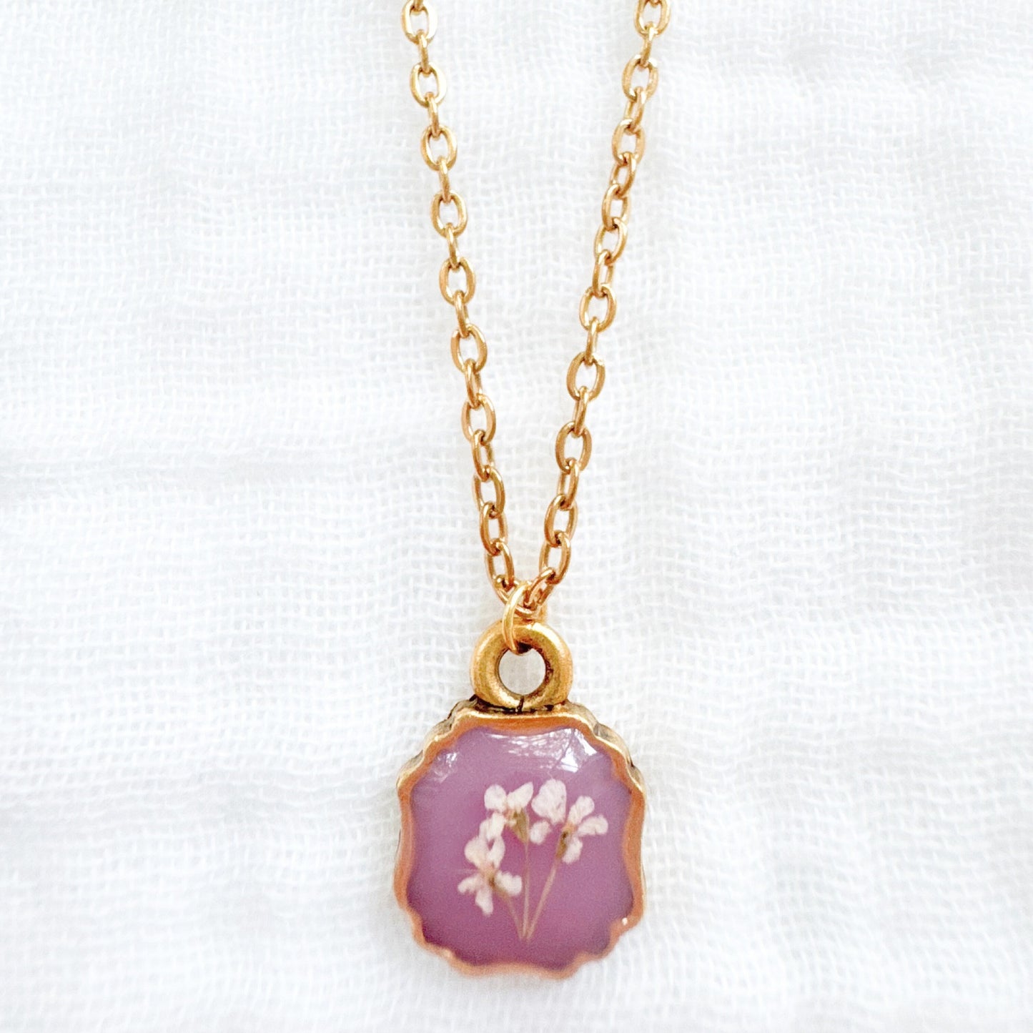 Adeline Mini Frame Pressed Flower Necklace | Gold