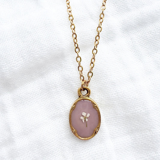 Anna Mini Ornate Pressed Flower Necklace | Gold