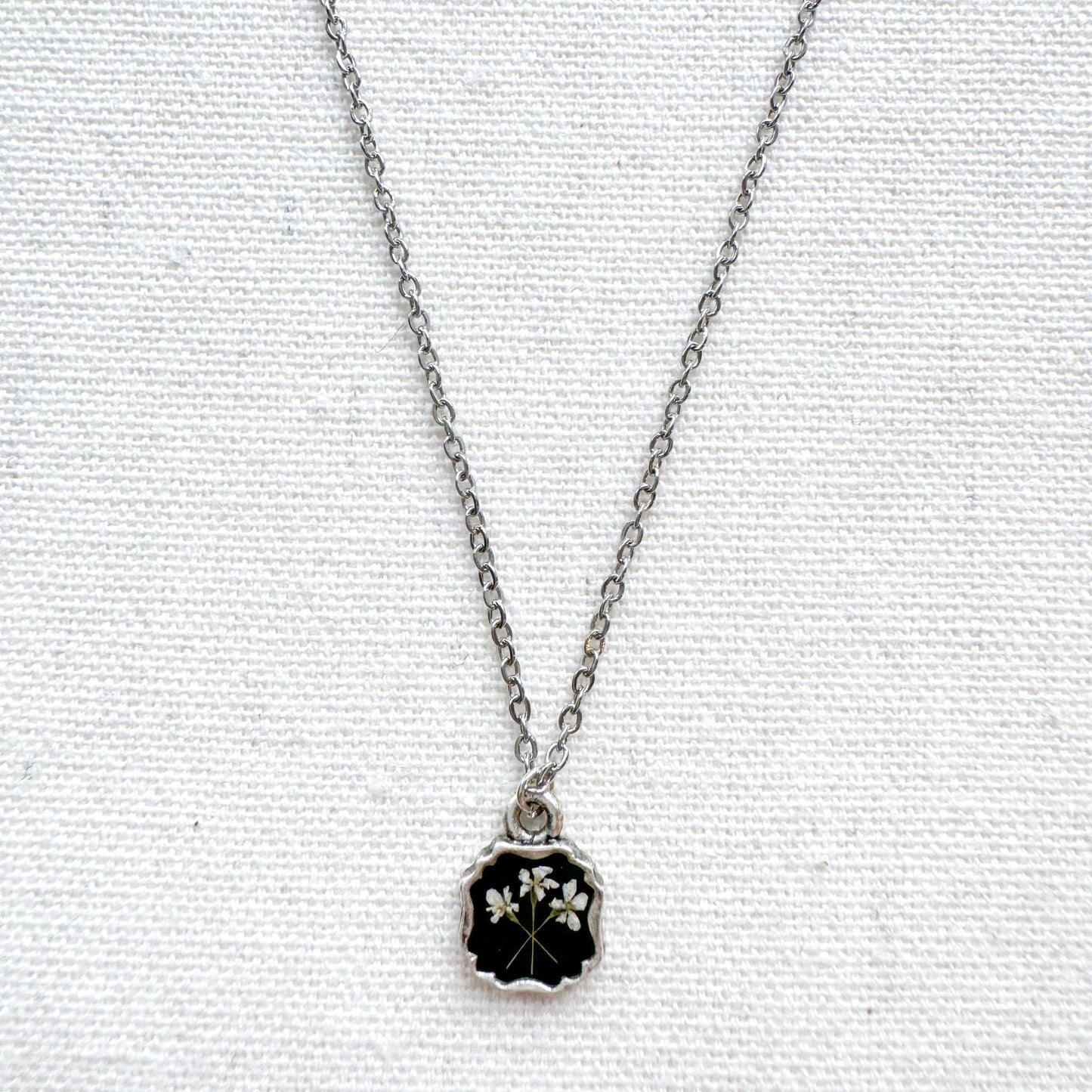 Anne Pressed Flower Necklace | Silver