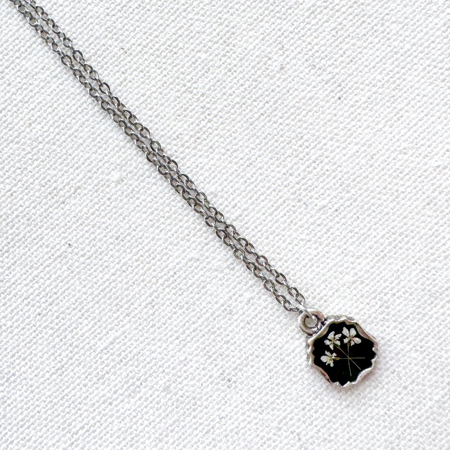 Anne Pressed Flower Necklace | Silver