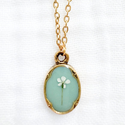 Anne Mini Ornate Pressed Flower Necklace | Gold