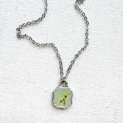 Beth Pressed Flower Necklace | Silver