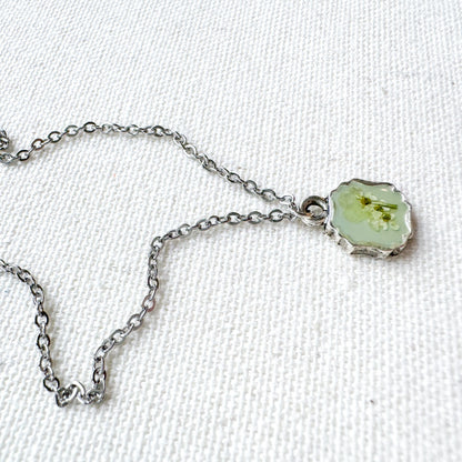 Beth Pressed Flower Necklace | Silver