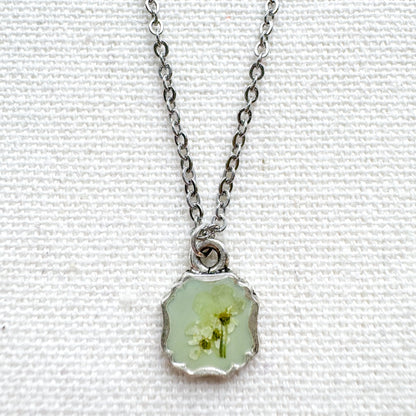 Beth Pressed Flower Necklace | Silver