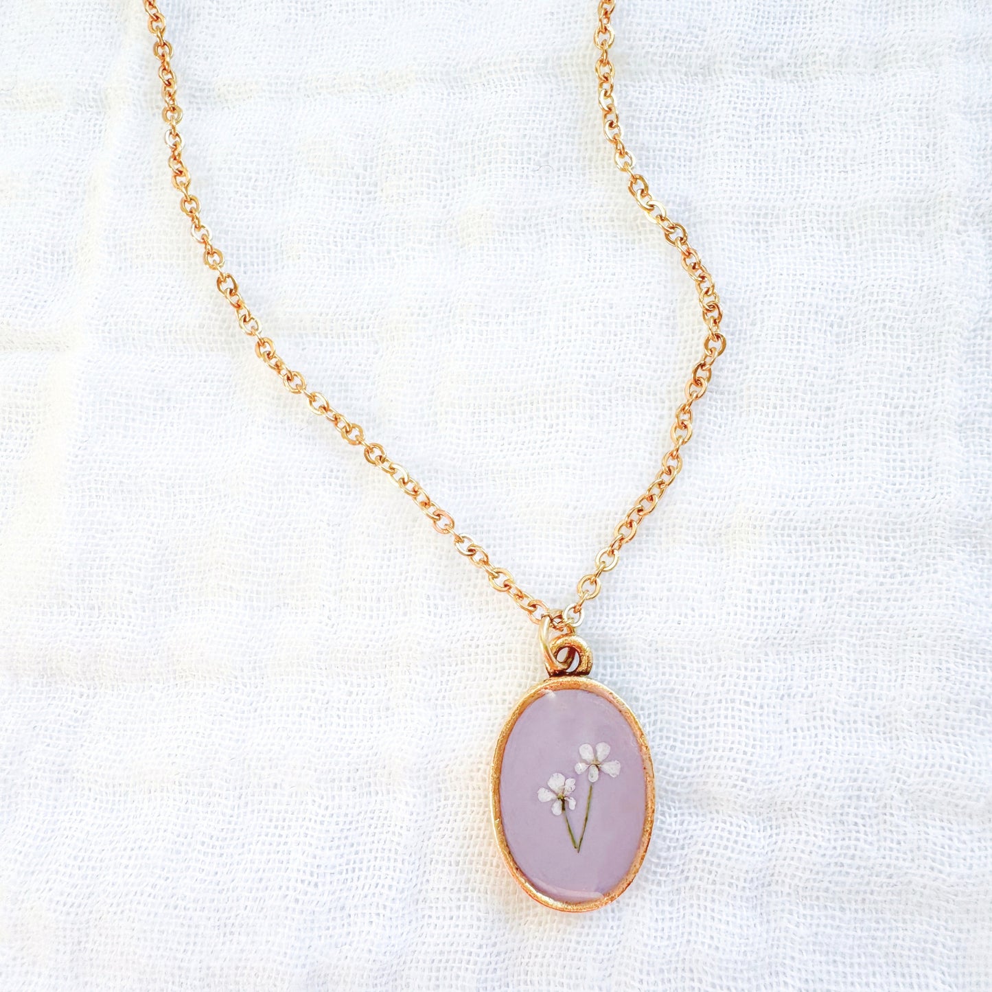 Bettina Classic Oval Pressed Flower Necklace | Gold