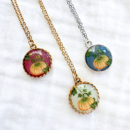 Pumpkin Green Pendant Necklace | Gold