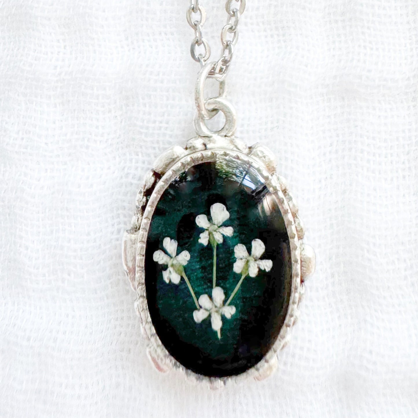 Bronwyn Ornate Pressed Flower Necklace | Silver