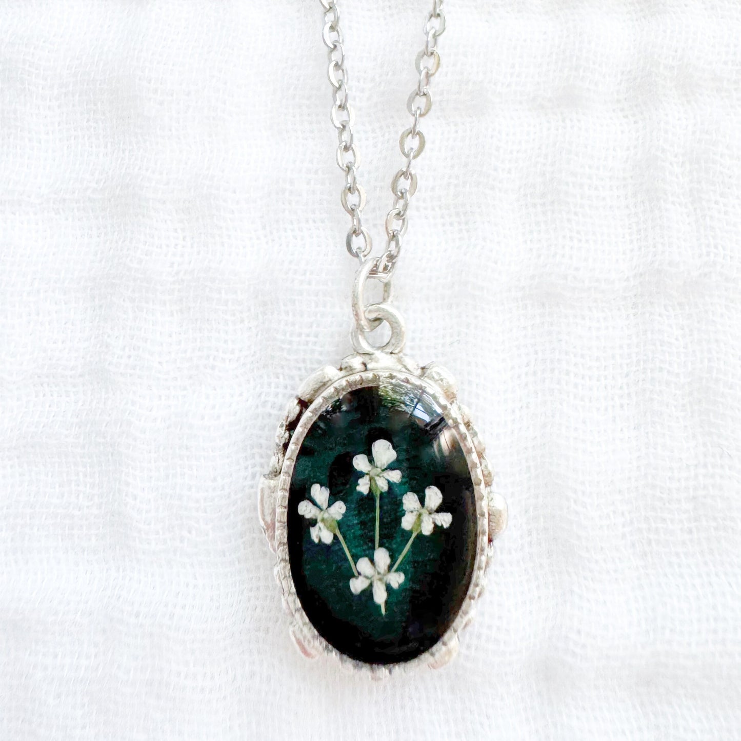Bronwyn Ornate Pressed Flower Necklace | Silver