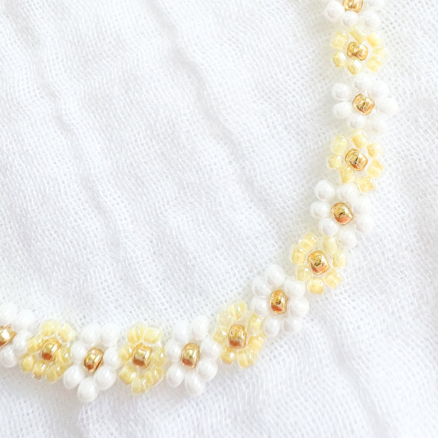 Buttercups and Daisies Bracelet | Gold