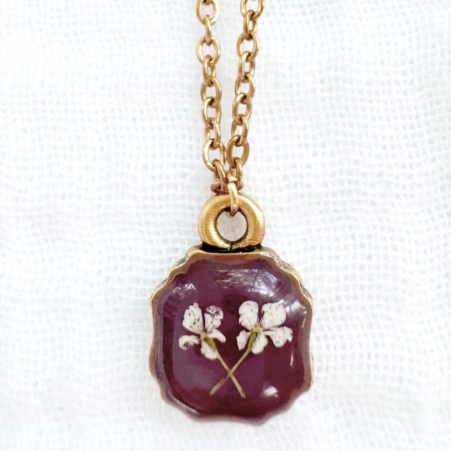 Catherine Mini Frame Pressed Flower Necklace | Gold