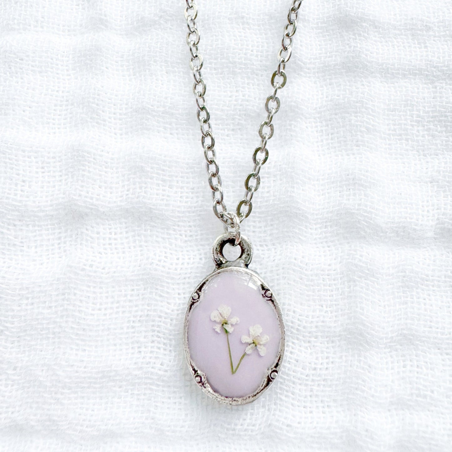 Cecilia Mini Ornate Pressed Flower Necklace | Silver