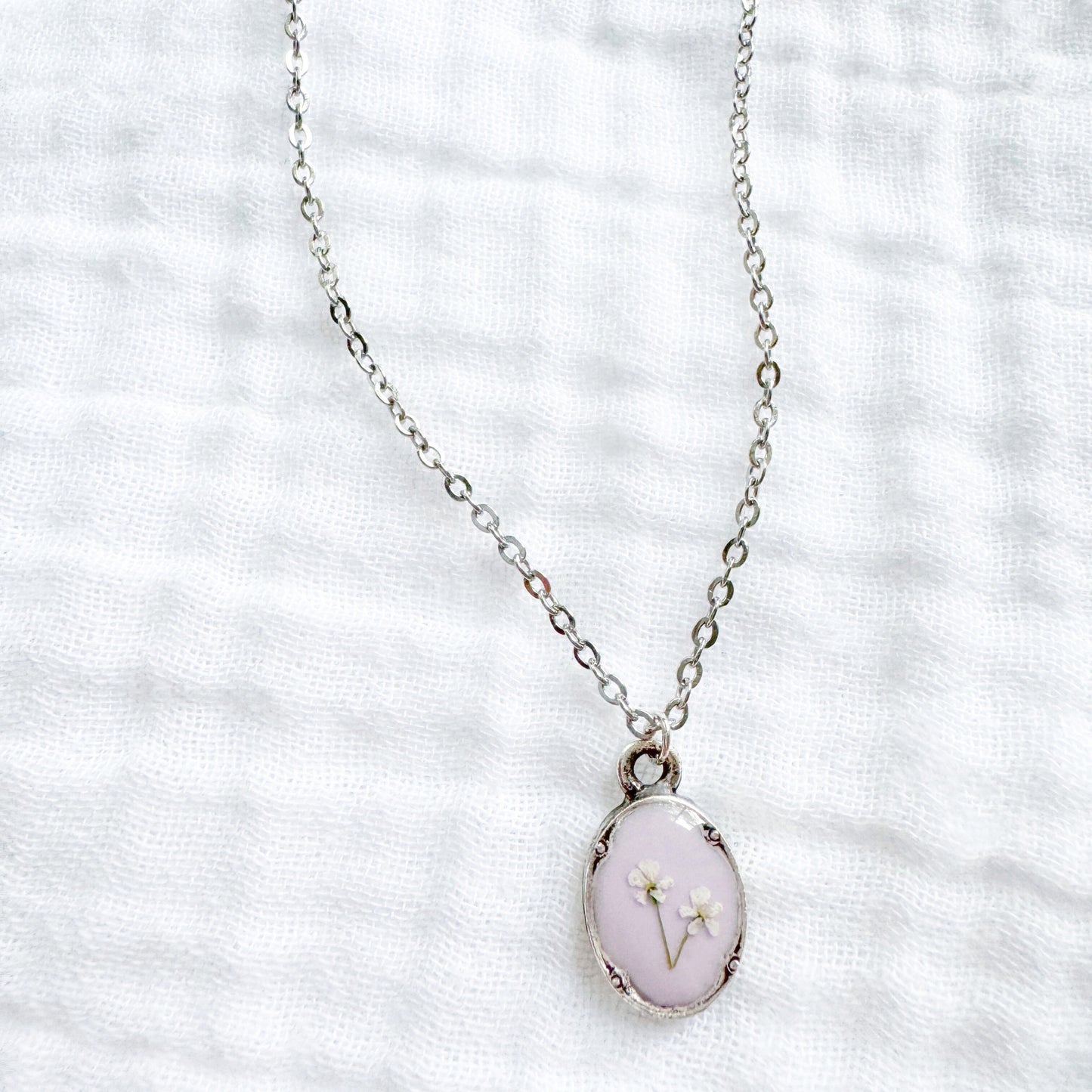 Cecilia Mini Ornate Pressed Flower Necklace | Silver